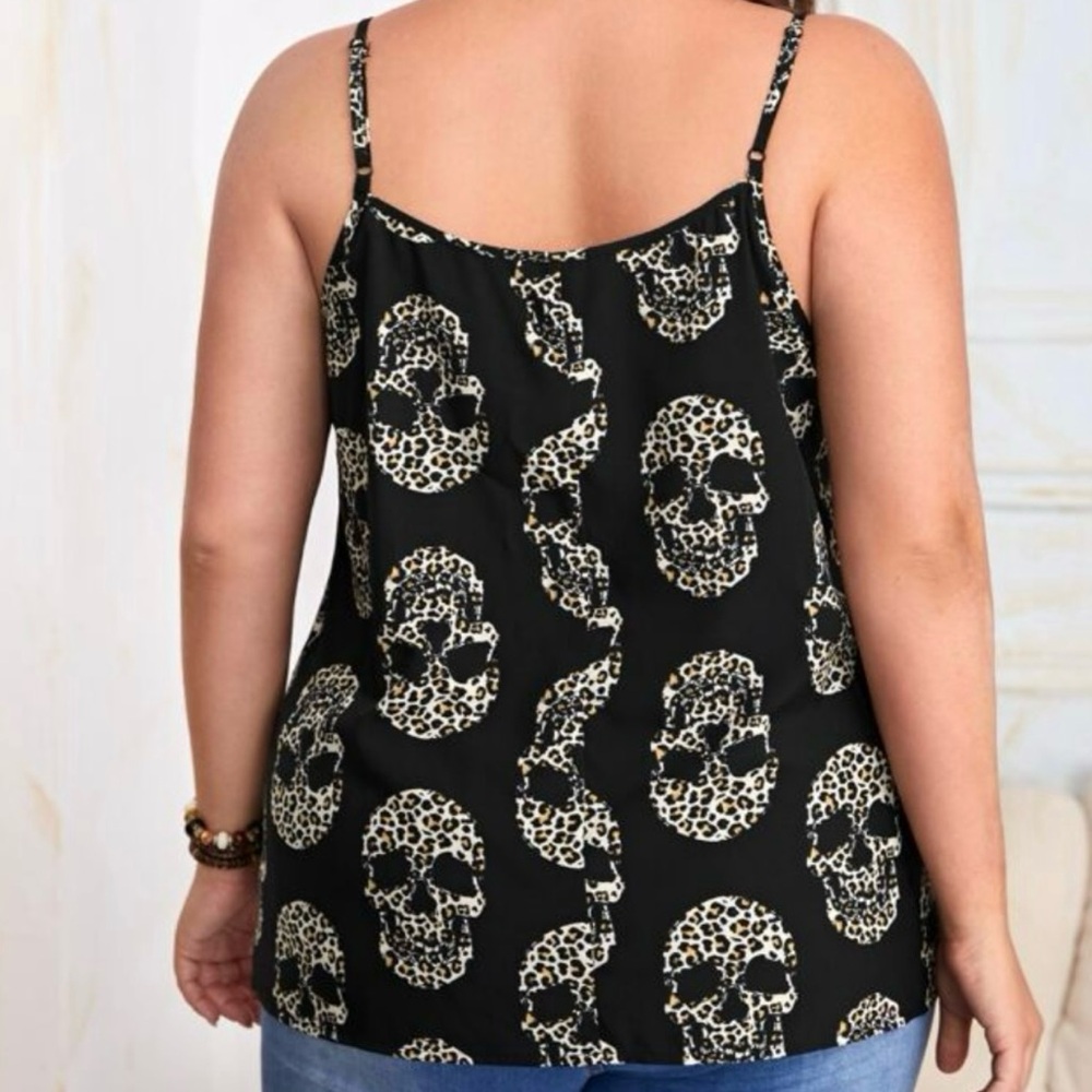 Leopard Skull Print Black Women's Top - Picture 2 of 8
